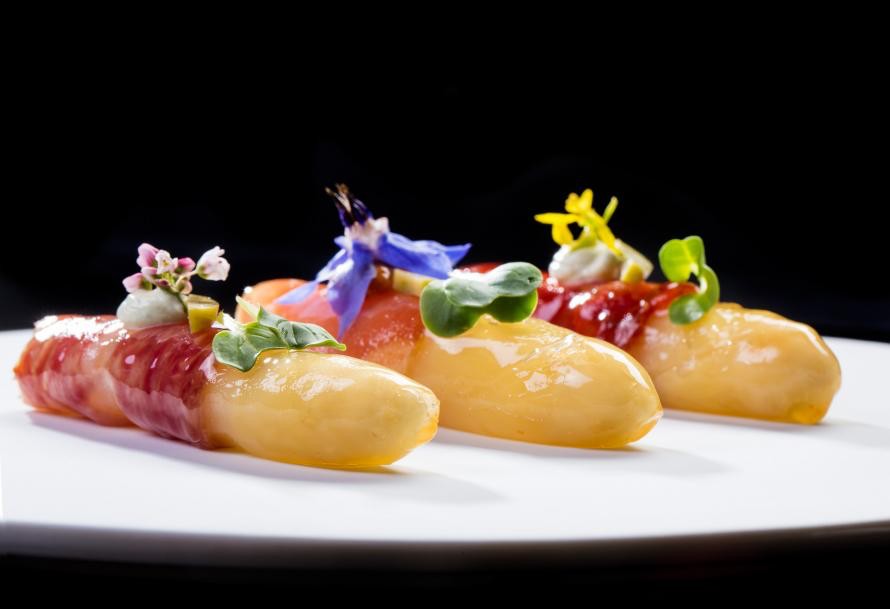 Espárragos Blancos with Jamón Ibérico